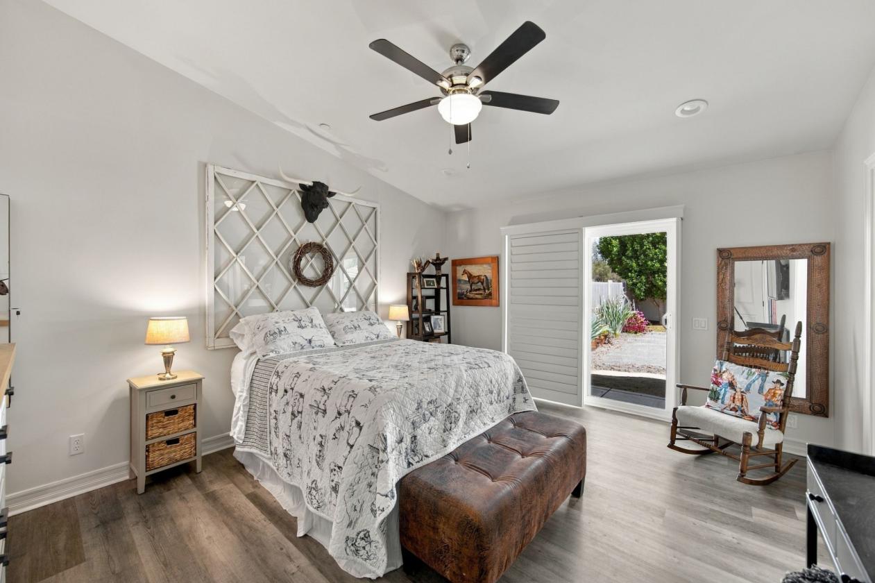 Modern Equestrian Living on 2.18 Acres - photo 16