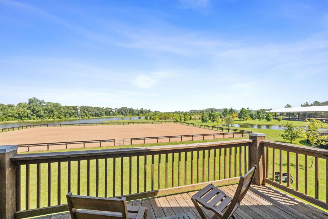 Lovely, turn key equestrian property with 2 arenas - photo 24