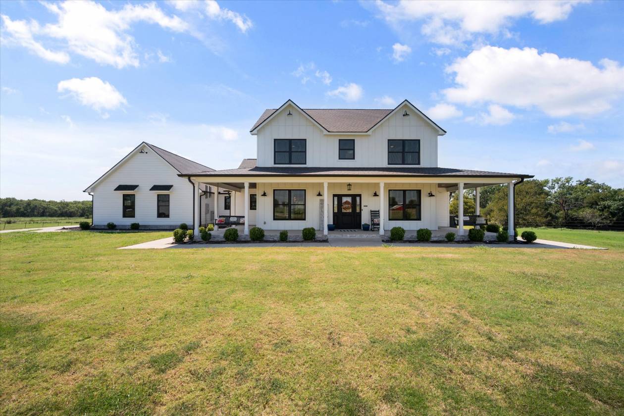 Gorgeous Farmhouse on 38+ Acres w/ Creek and Pond - photo 14