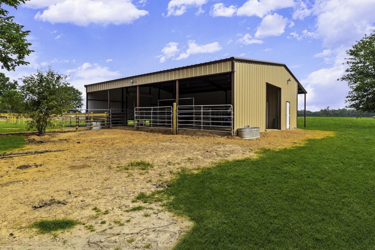 Complete Turnkey Country Horse Property - photo 9