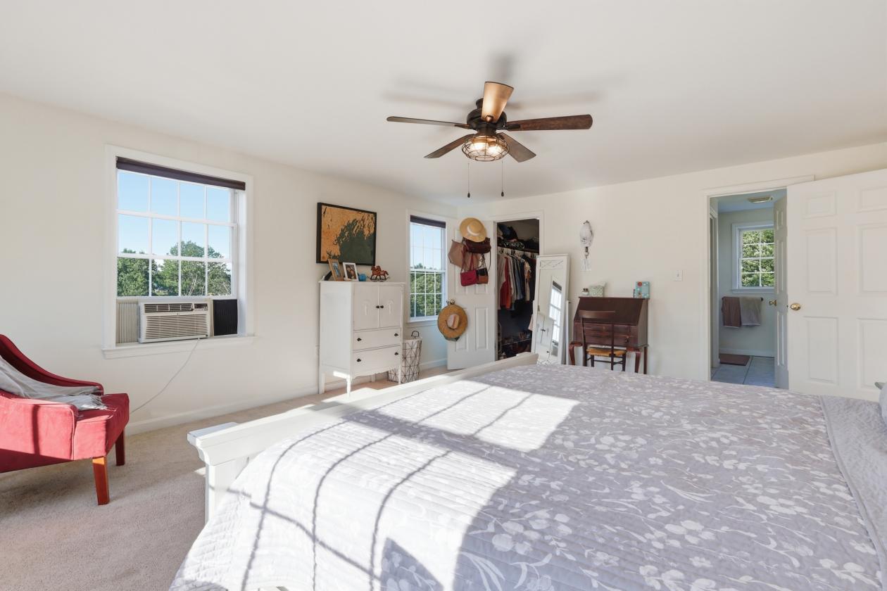 6 Acres, 3 Pastures & A Home That Has It All - photo 14