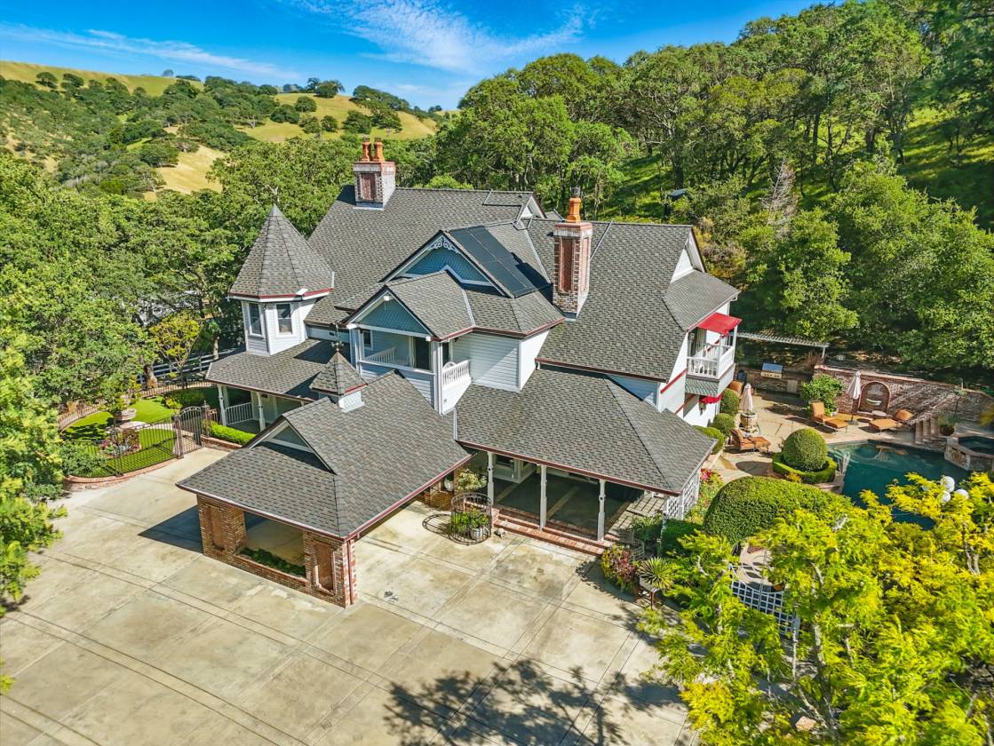 Horse Property for sale.