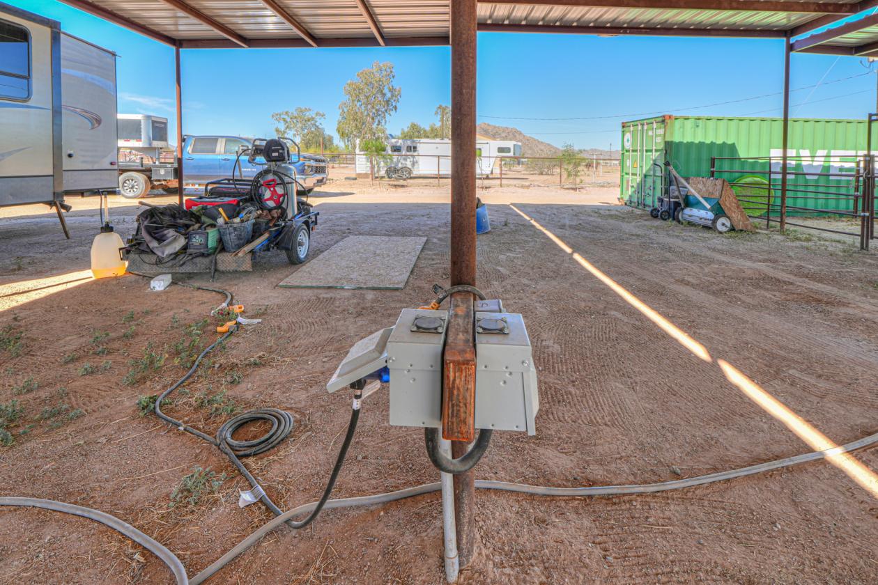 Move in ready horse property - photo 20