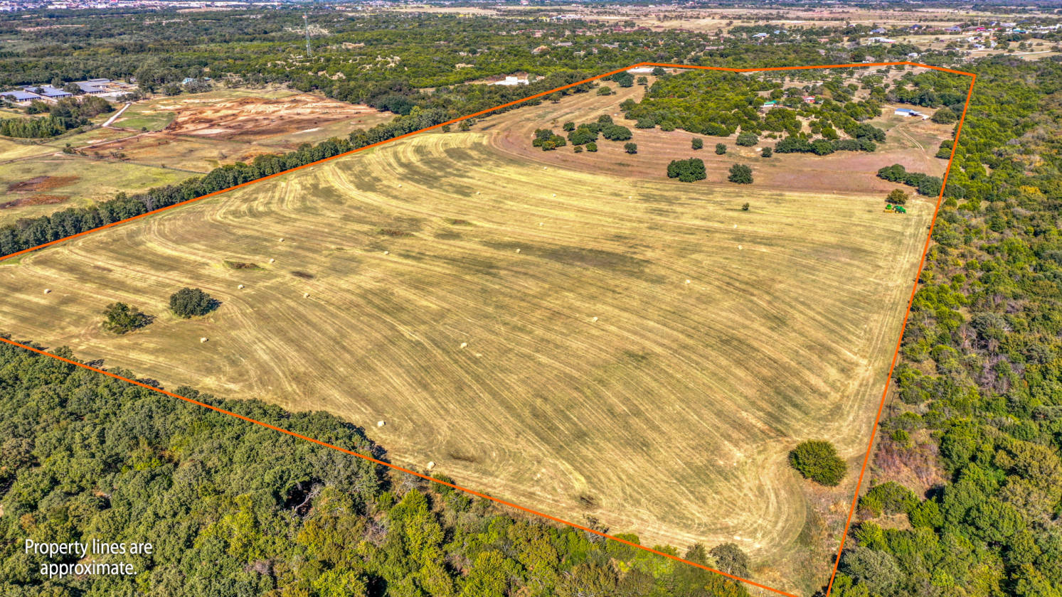 to your sprawling Ranch just 8 short minutes from... Weatherford, Parker County, Texas