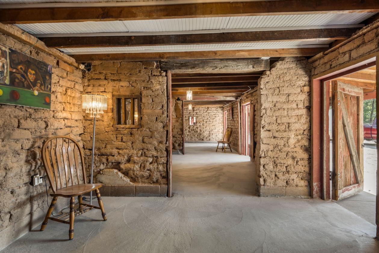 Refined Rural Living with Equestrian Facilities - photo 22