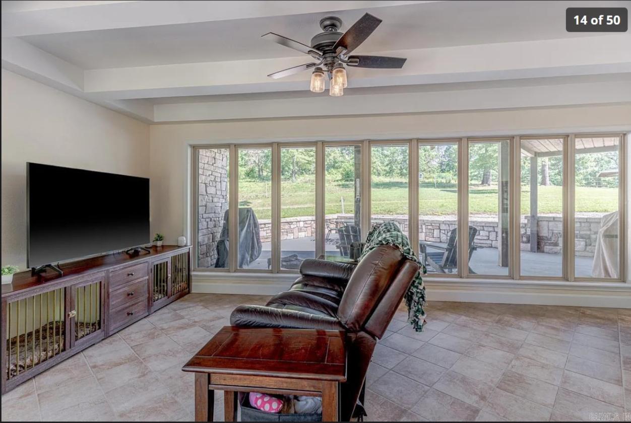 Luxury Home, Barn, Pasture, Riding Arena, 27 Acres - photo 11