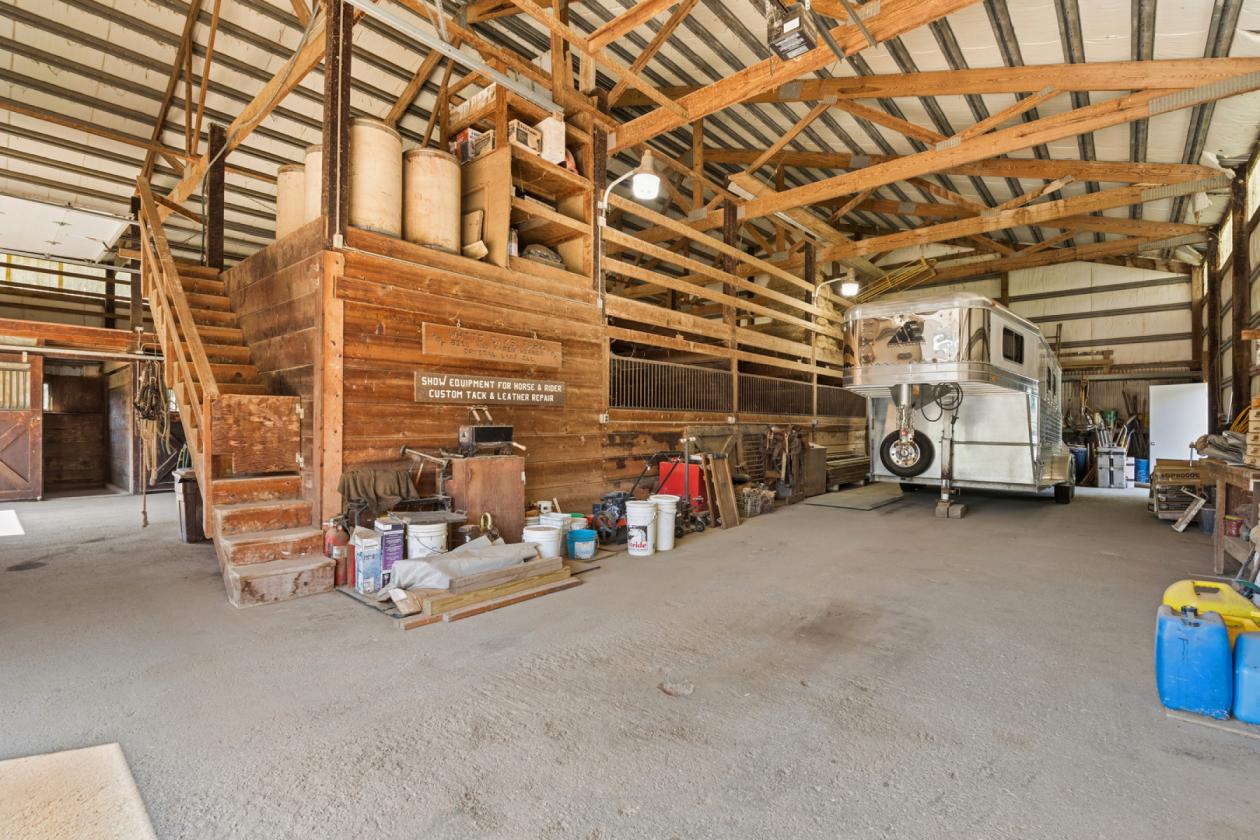 Equestrian Dream property- 10 acres, Indoor arena - photo 6