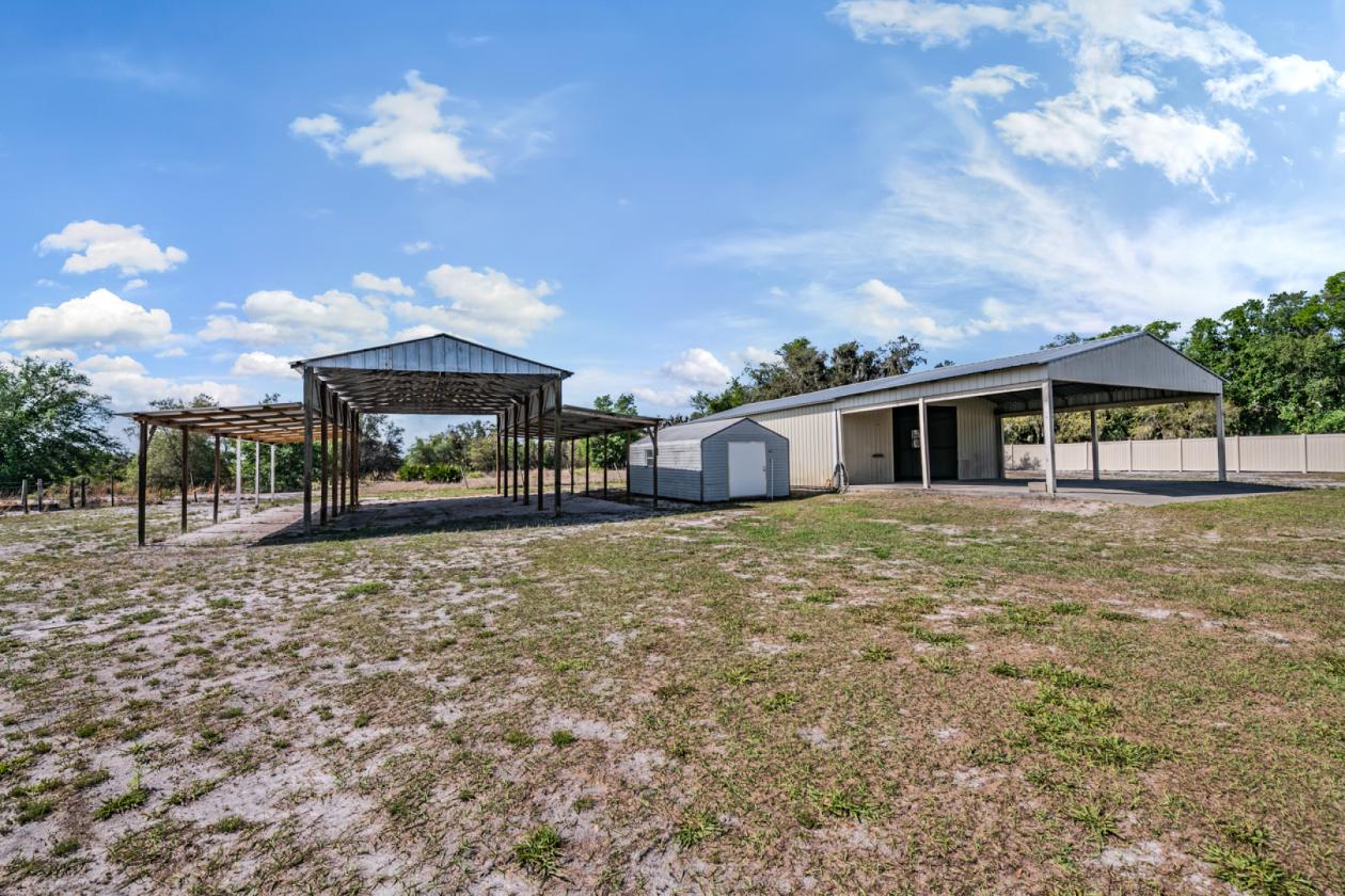 Country Living at it's best with no HOA! - photo 28