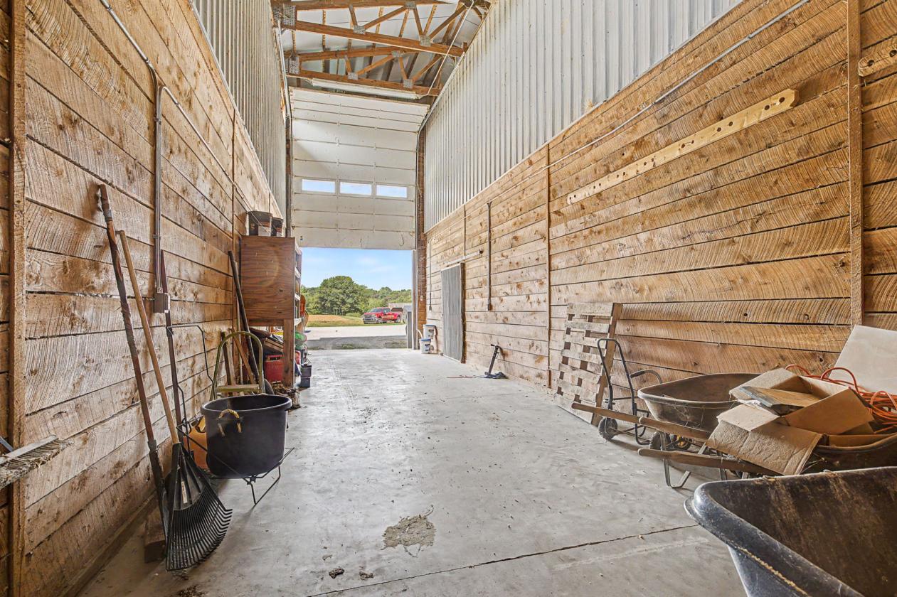 32-Stall Lakefront Equestrian Facility - photo 16