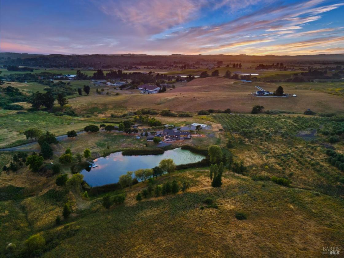 59-Acre Petaluma Legacy Estate & Private Lake - photo 18