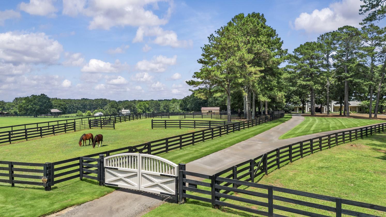 Luxury Equestrian Estate - 96 Acres - photo 1