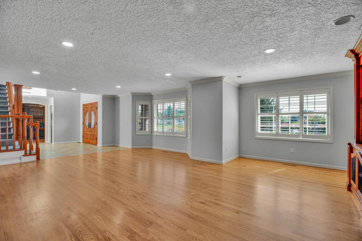 Close-In Horse Property with indoor riding arena - photo 18