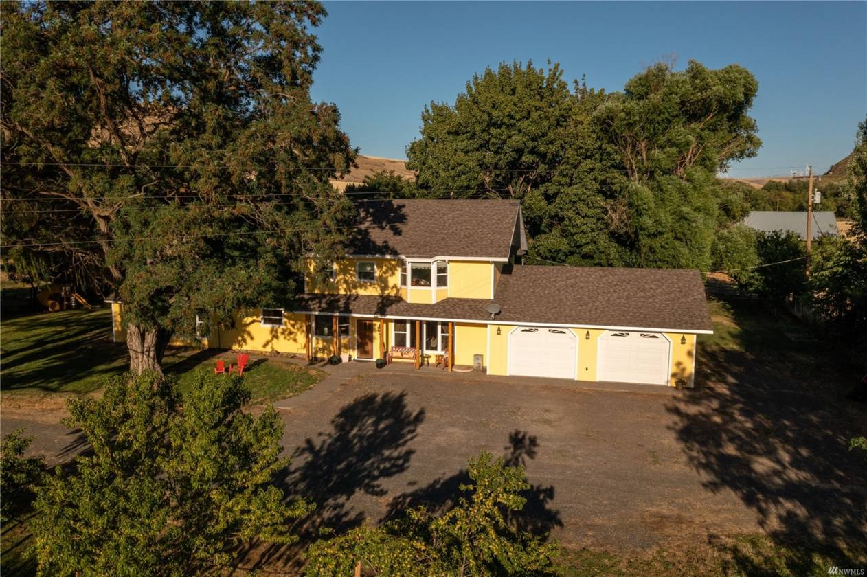 Horse Property for sale.