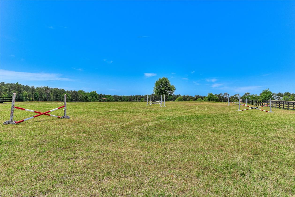 Exceptional 18.25-acre equestrian property - photo 20