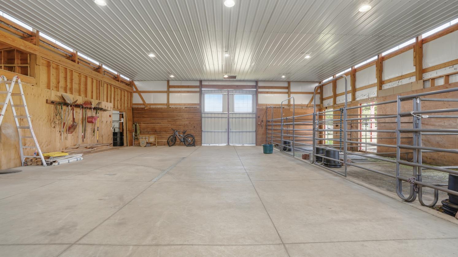 Amazing horse property - photo 27