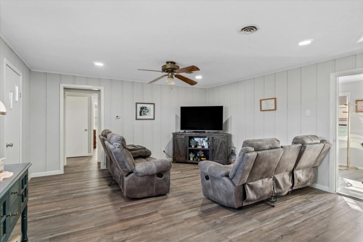Turnkey Home with Barn and Shop - photo 13