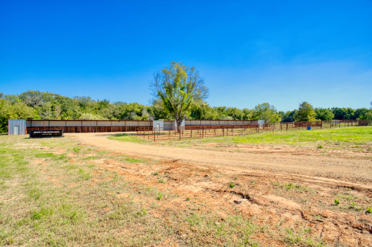 RV Park and Horse Boarding - photo 19