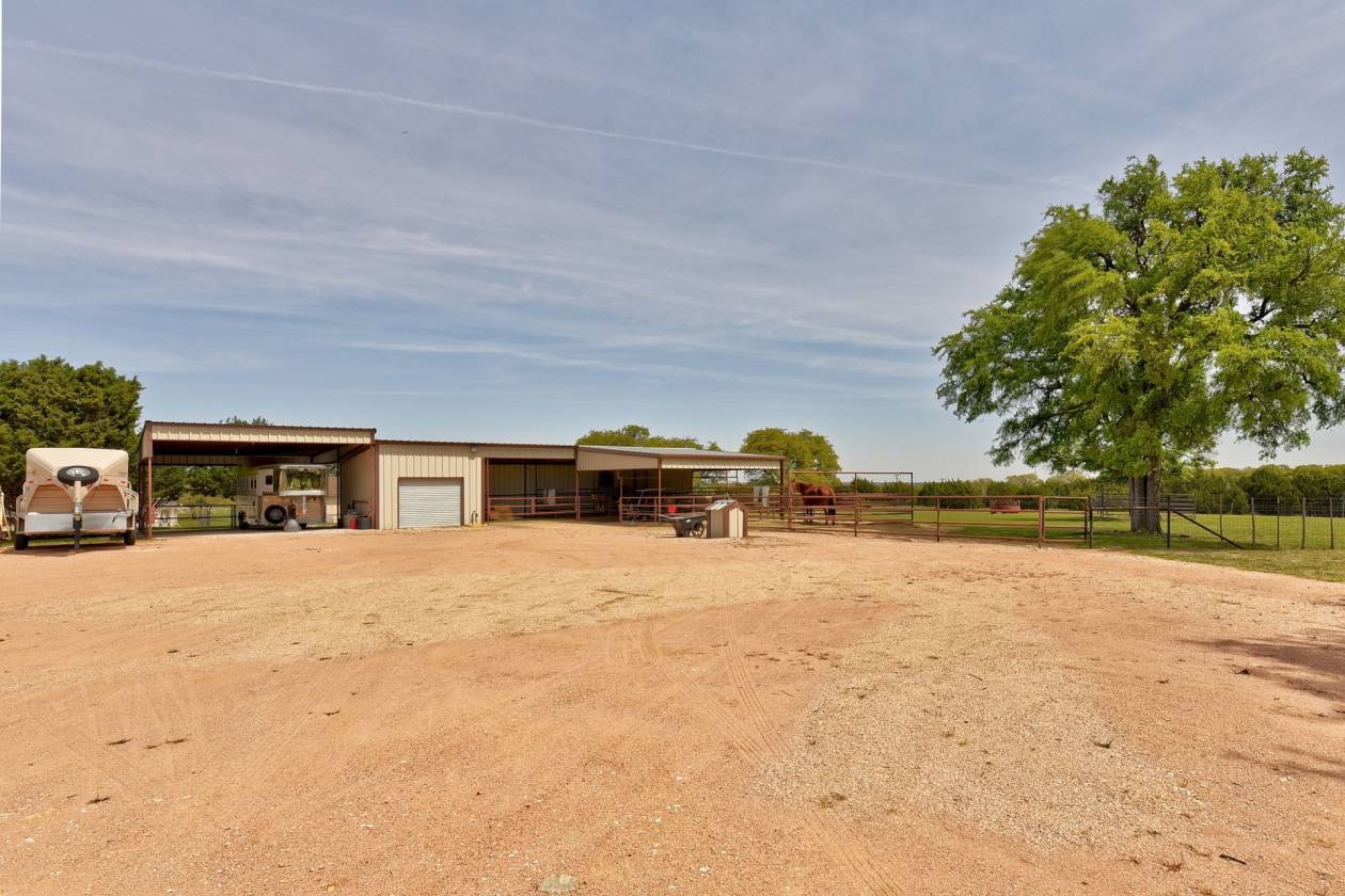 Gorgeous 15 Acre Working Equestrian Estate With Exquisite Custom Home ...