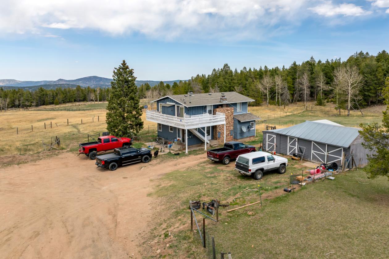 7.8 acres with 4 rentals - photo 1
