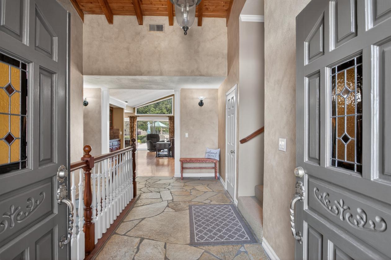 Private Sanctuary in La Cresta Equestrian Community - photo 7