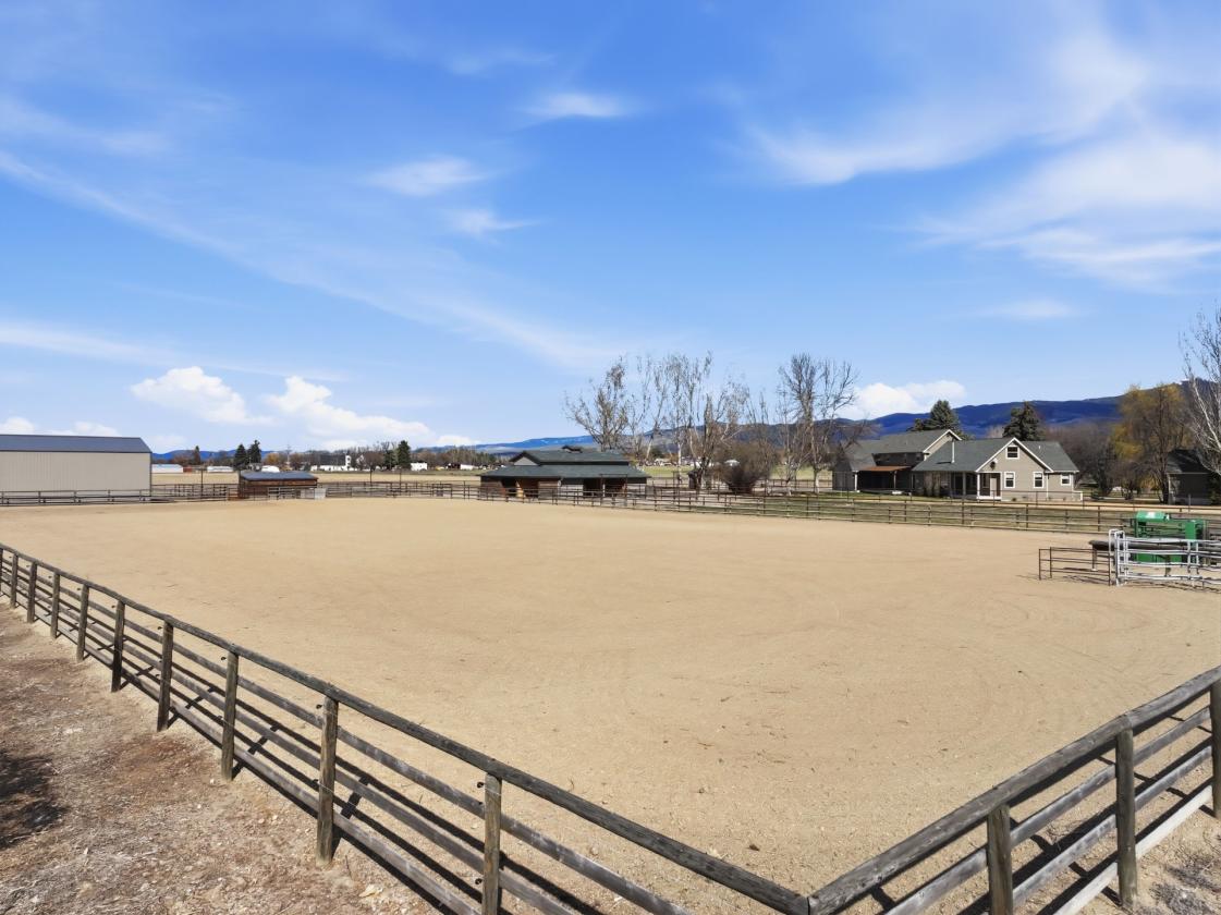 Custom Home with Endless Mountain Views - photo 21