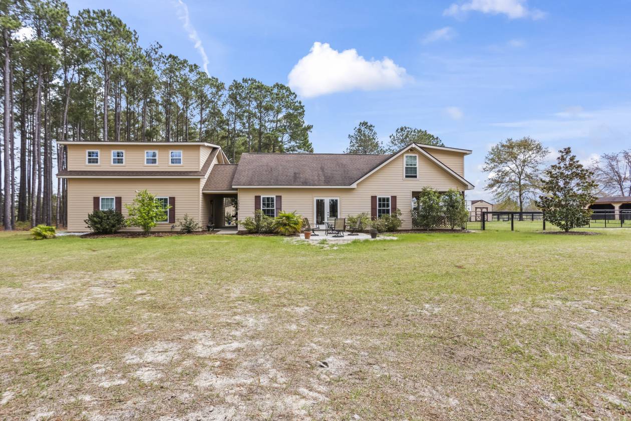Horse Property for sale.