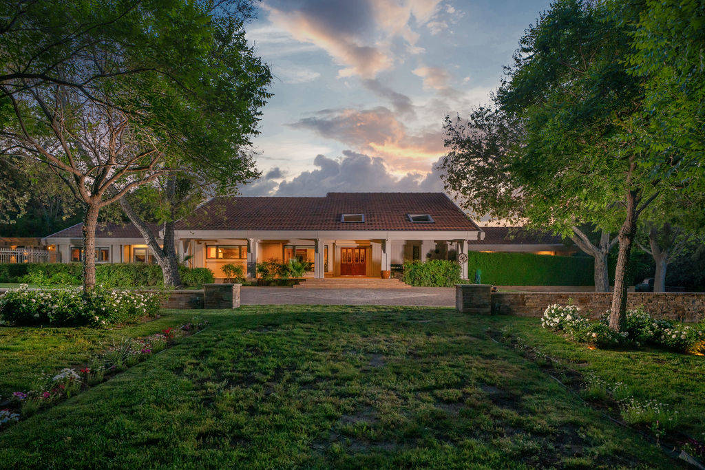 Massive SingleStory Estate in Sand Canyon Canyon Country, Los
