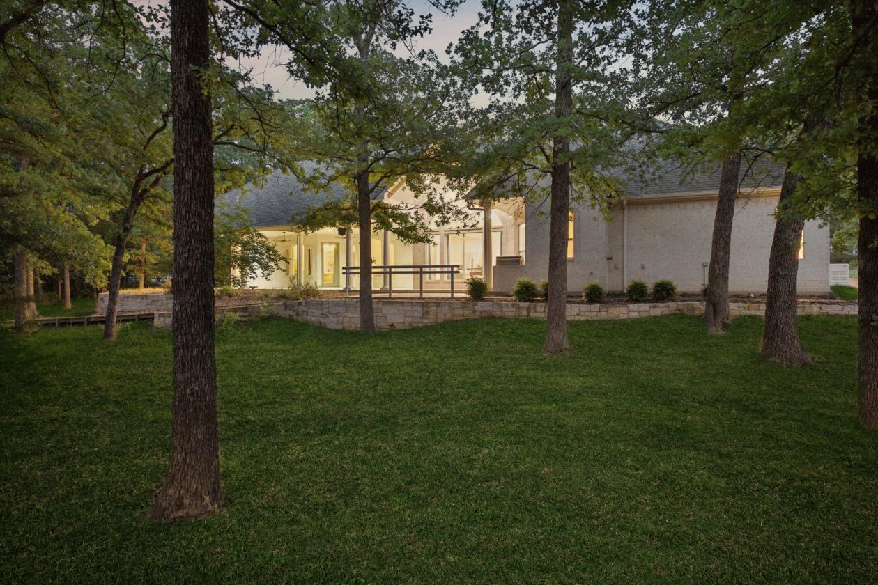 Private Equestrian Retreat in Butterfield Junction - photo 2