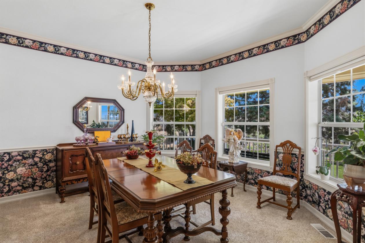 Historic 10-Acre custom Equestrian Estate & Vineyard - photo 21