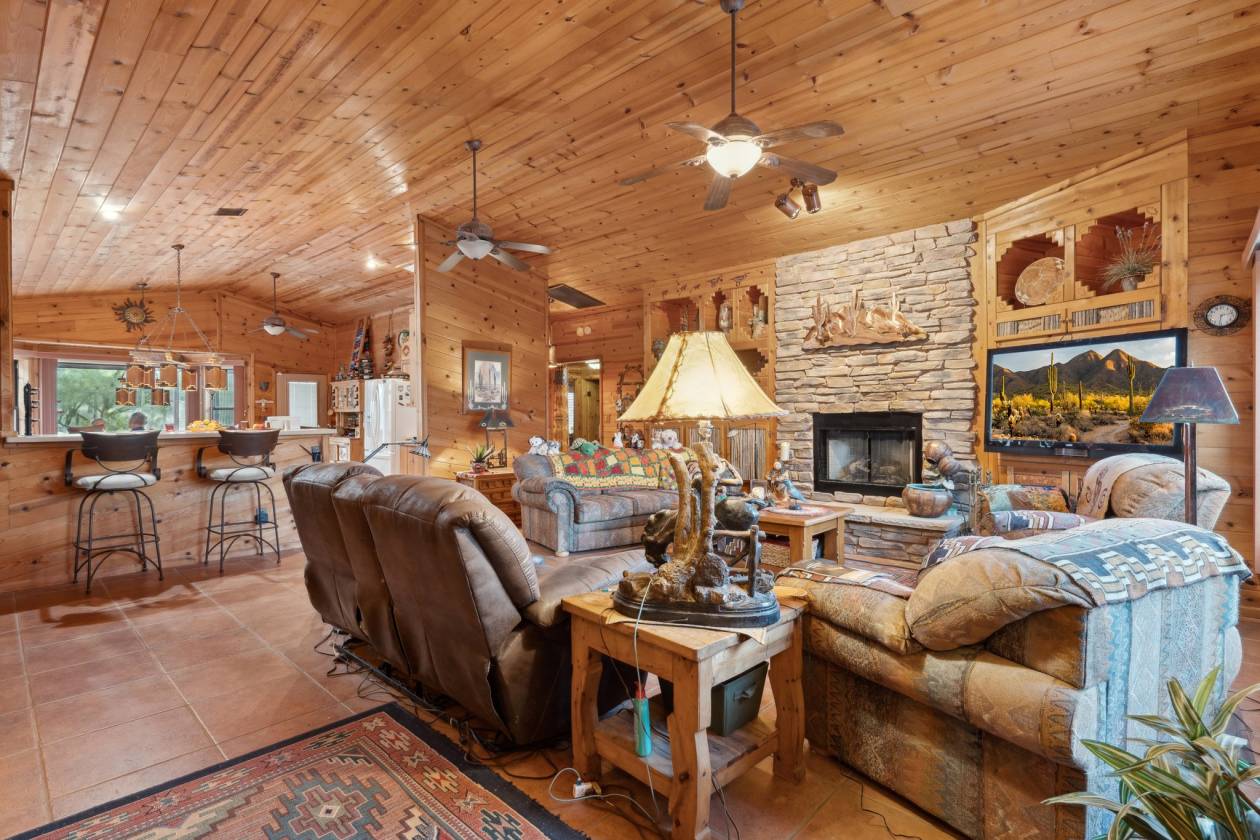 Home on 10+/- acres with private well! - photo 5