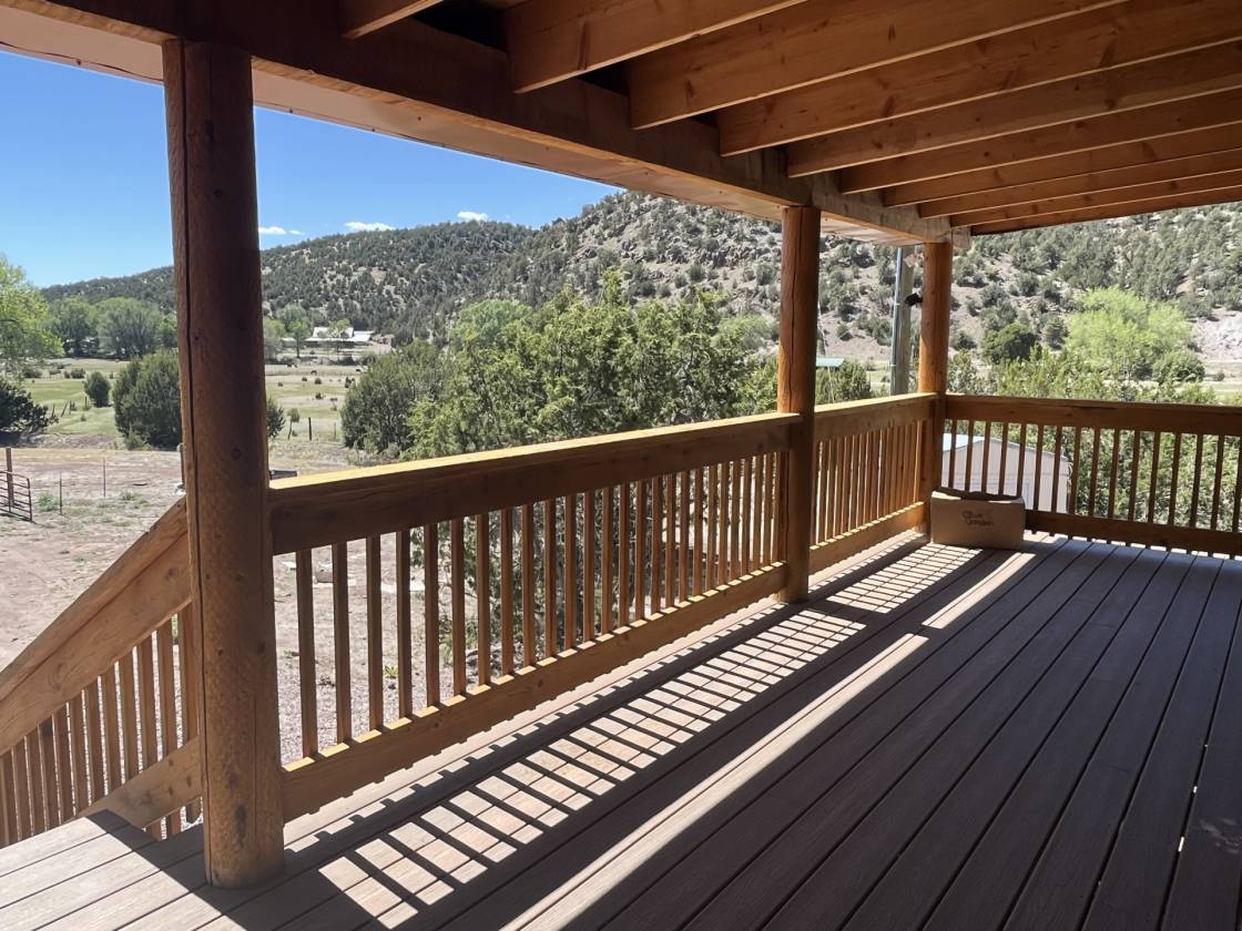 Luxury Lodge on 27 Acres with guest cabin - photo 15