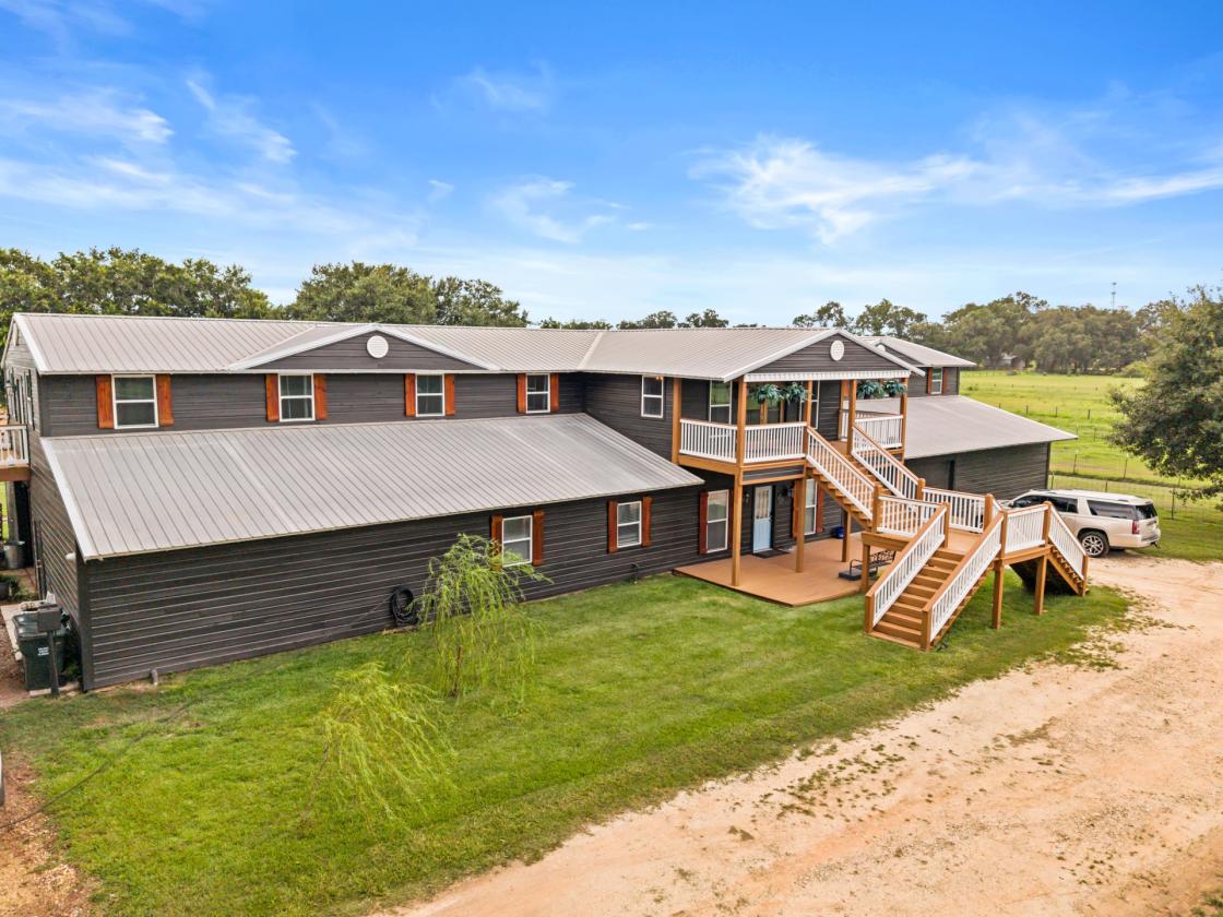 Turnkey Luxury Equestrian Estate - photo 9