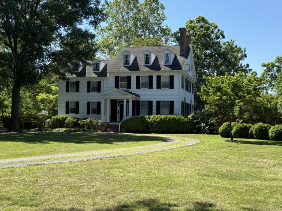 1845 Farmhouse & Exceptional Equestrian Amenities - photo 27