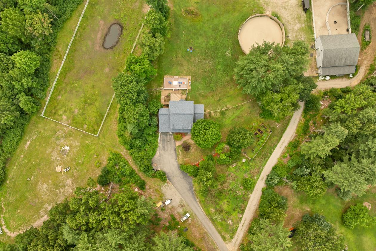Chatto Stables- Lovely Horse Property in So. NH - photo 2
