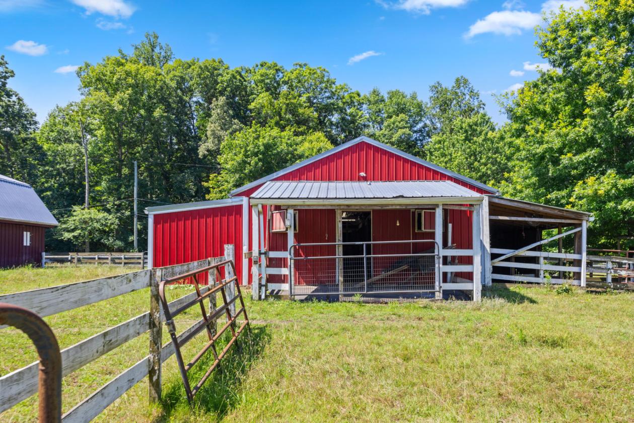 A Farm Built Over Time. Ready for It's New Chapter - photo 24