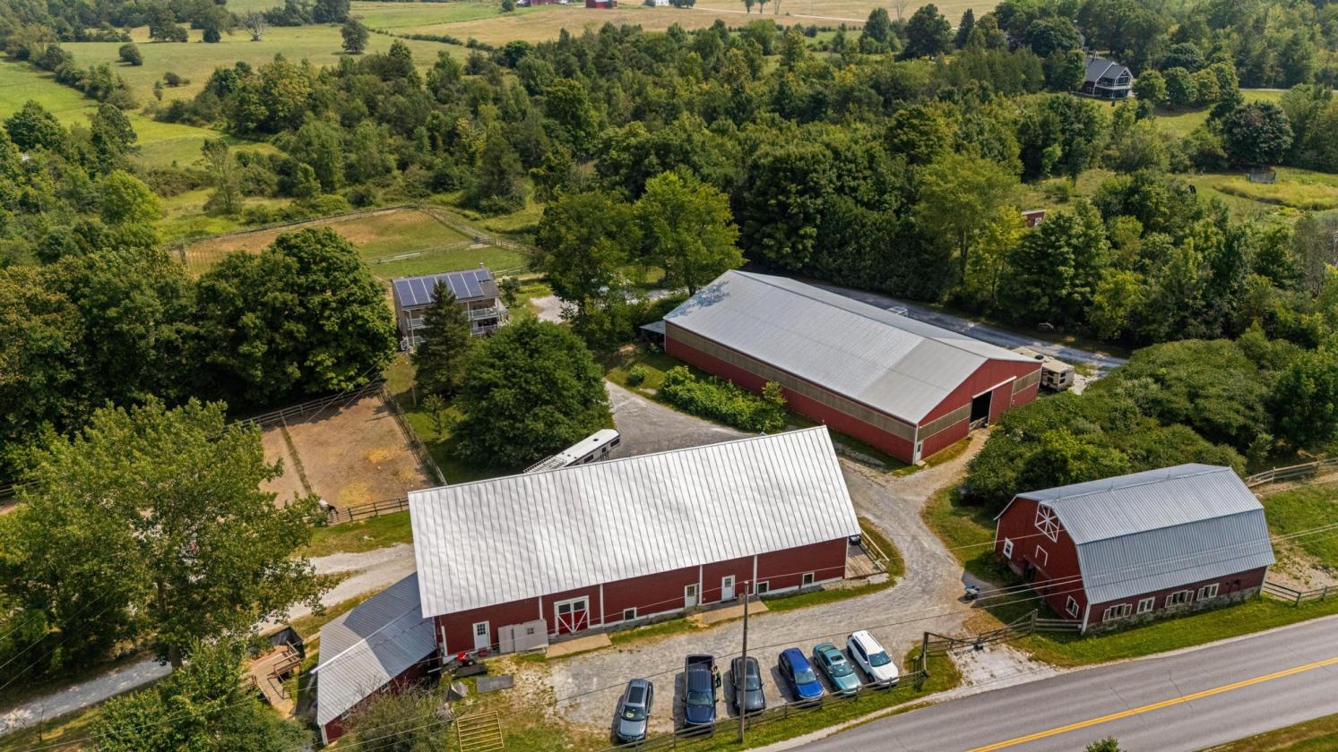 Established Equestrian Facility on 17 Acres - photo 8