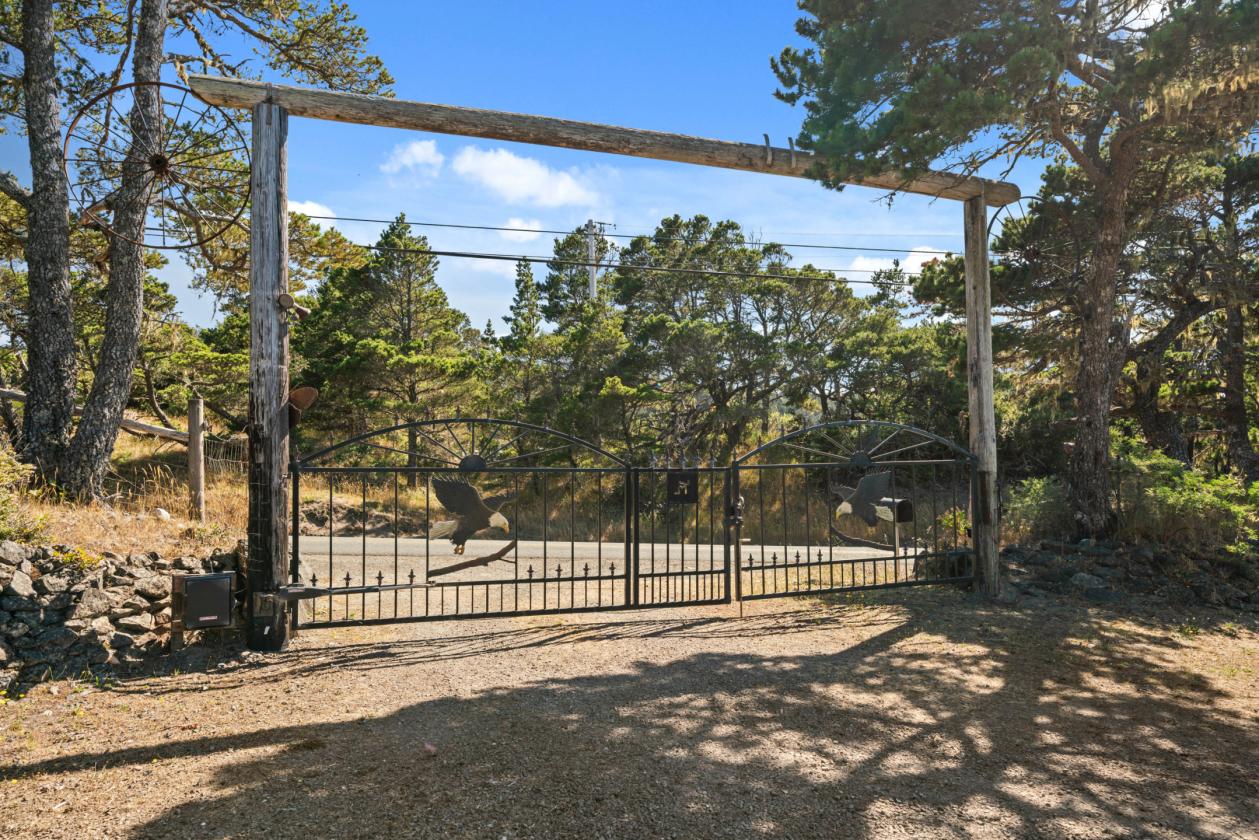 Riverfront Horse Property on the Oregon Coast - photo 12