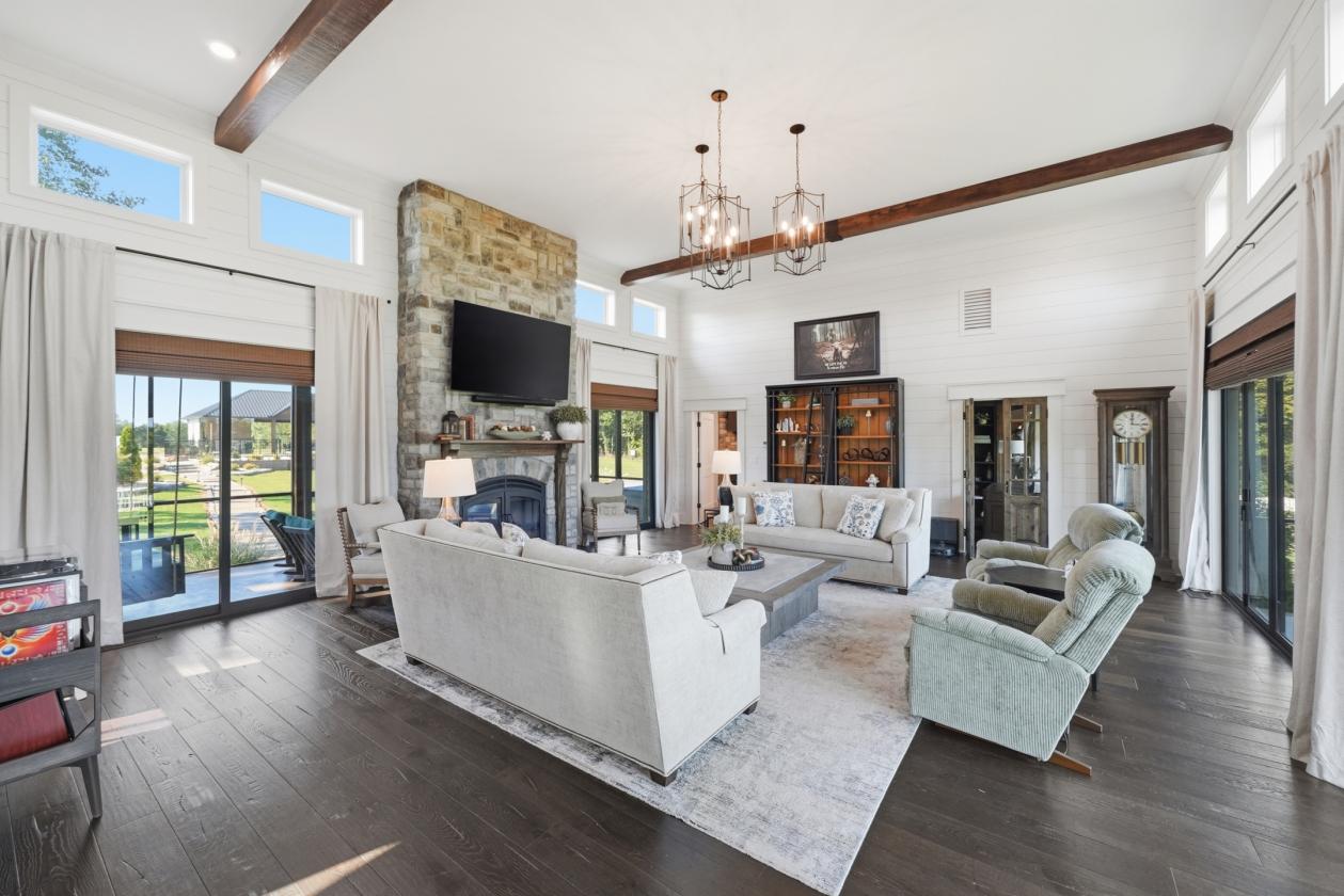 Luxury Horse Estate | Pool, Barn, Shop +28-71 Ac - photo 16