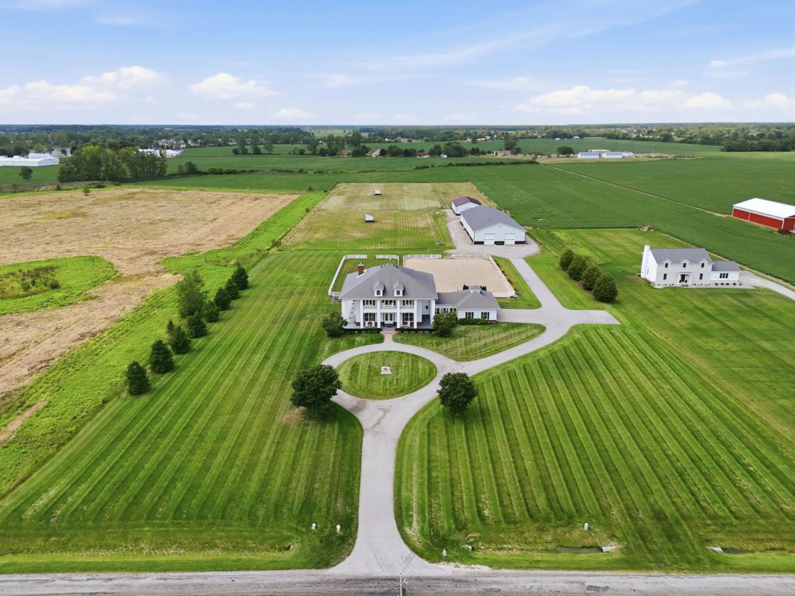 ONE-OF-A-KIND 10 ACRE EQUESTRIAN ESTATE - photo 1