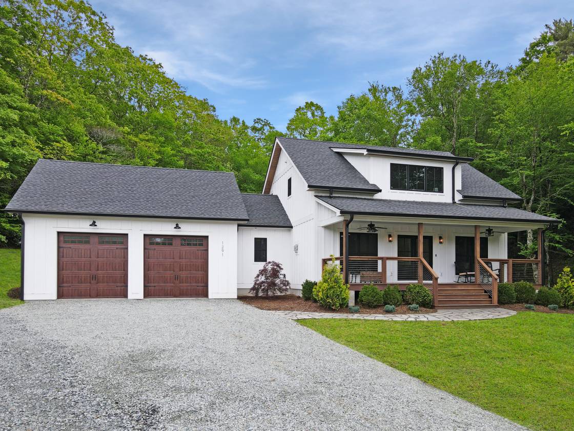 Horse Property for sale.