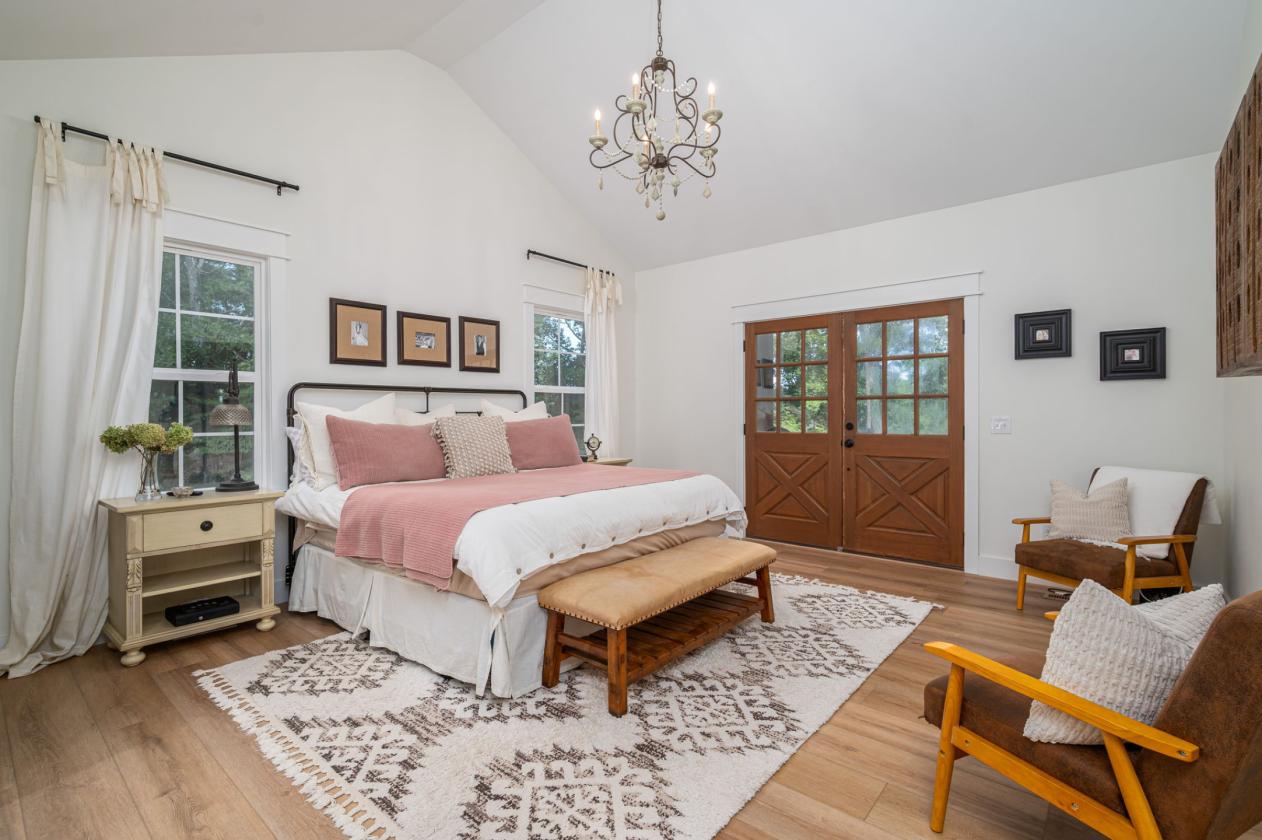 29 ACRES 9 STALL BARN & MODERN FARMHOUSE + 2ND LQ - photo 18