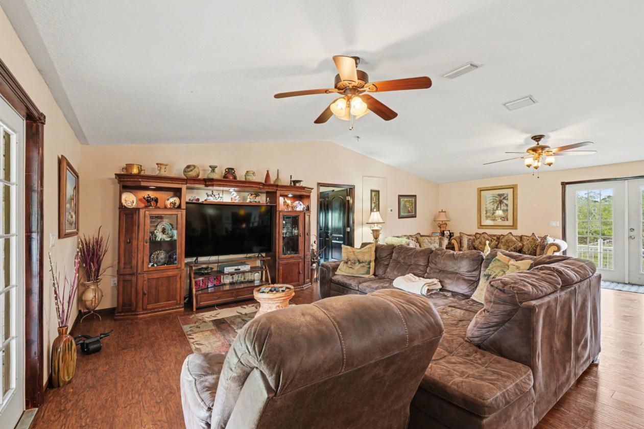 Affordable Equestrian property - photo 8