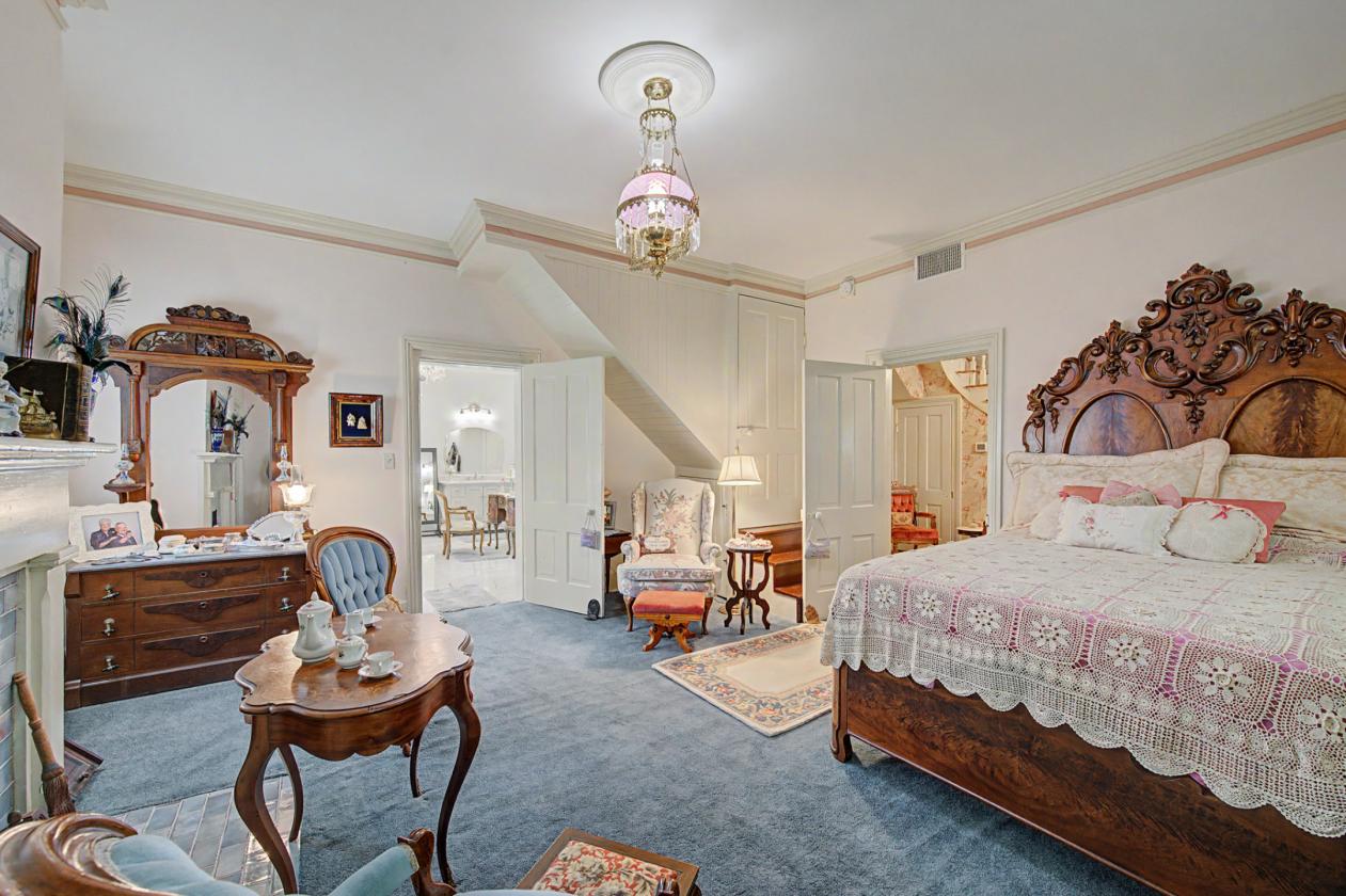 GORGEOUS PROPERTY WITH 12.72 ACRES - photo 28