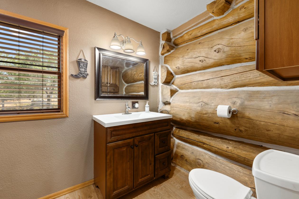 Horse Property with stunning views - photo 21