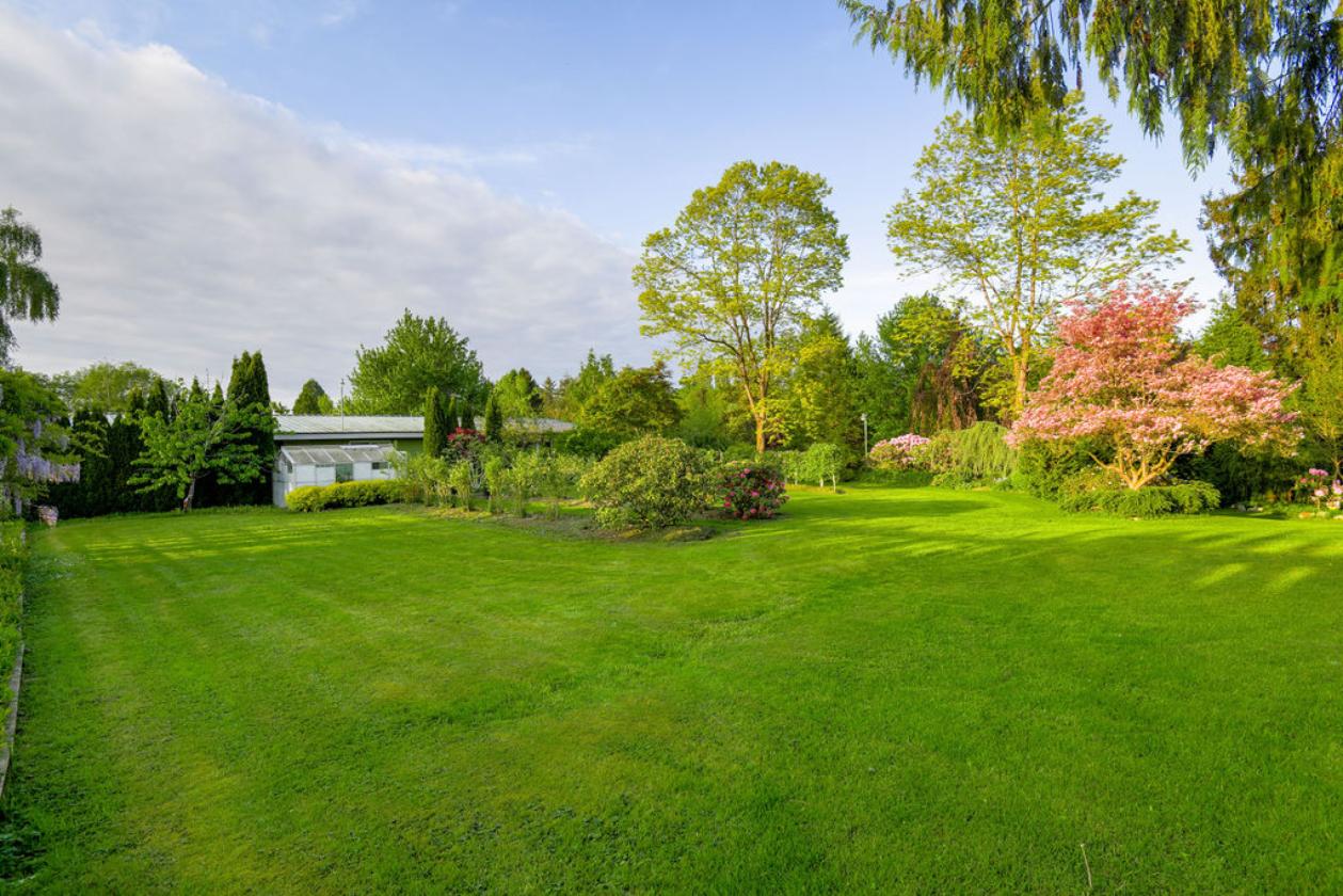 Luxury legacy estate on park-like 4.64 acres - photo 27