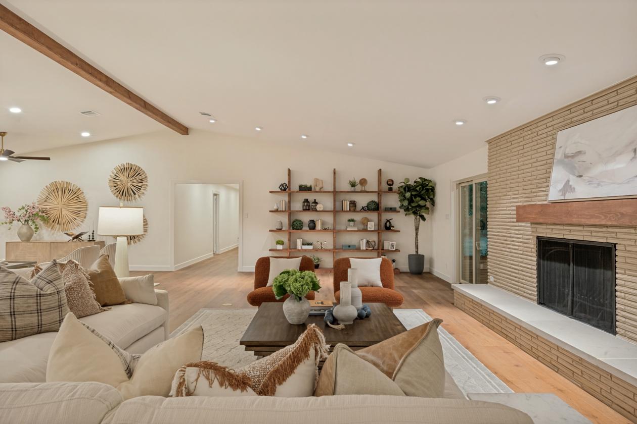 The Lodge at 4104 - photo 10