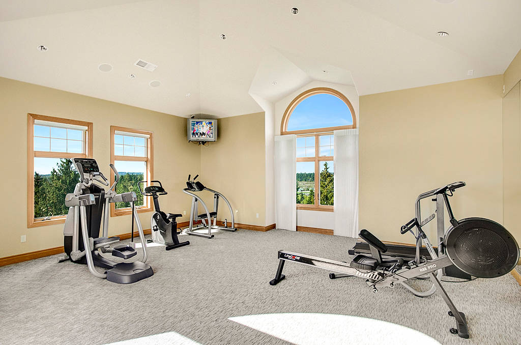 Noble Ridge Estates Million Dollar Home and Views on... Graham