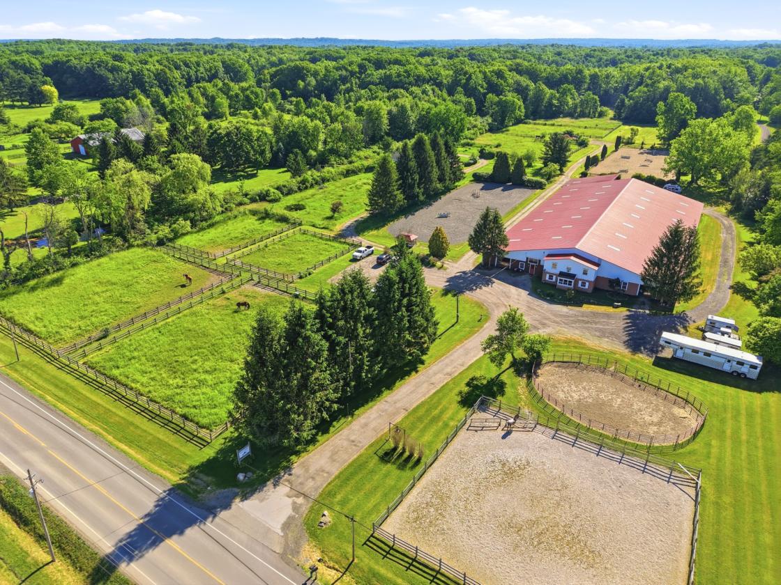 Rare 10-acre equestrian property in Geauga County - photo 3