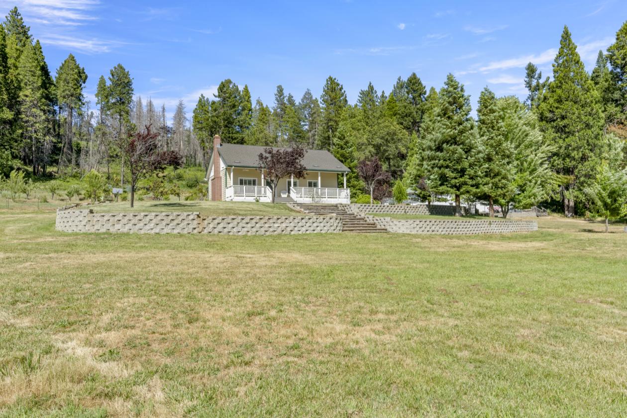 Beautiful Apple Hill Property - photo 26