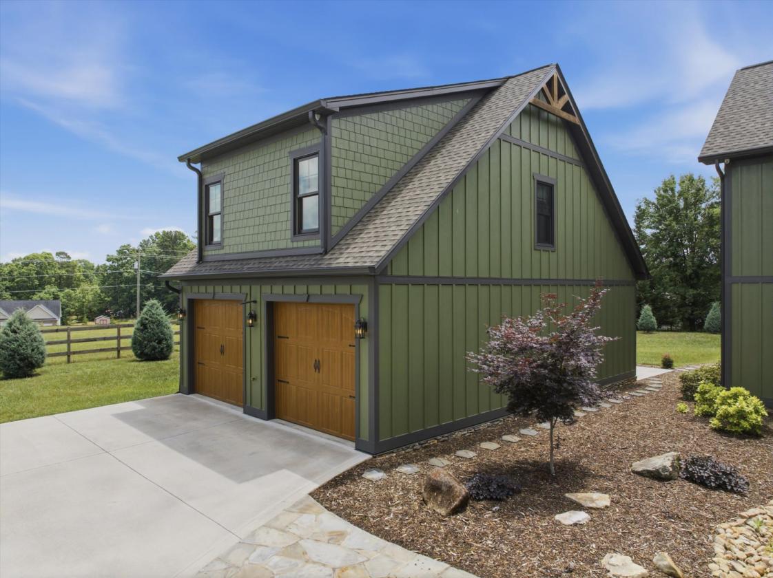 7 Acre Horse/Hobby Farm with Craftsman Style Home - photo 27